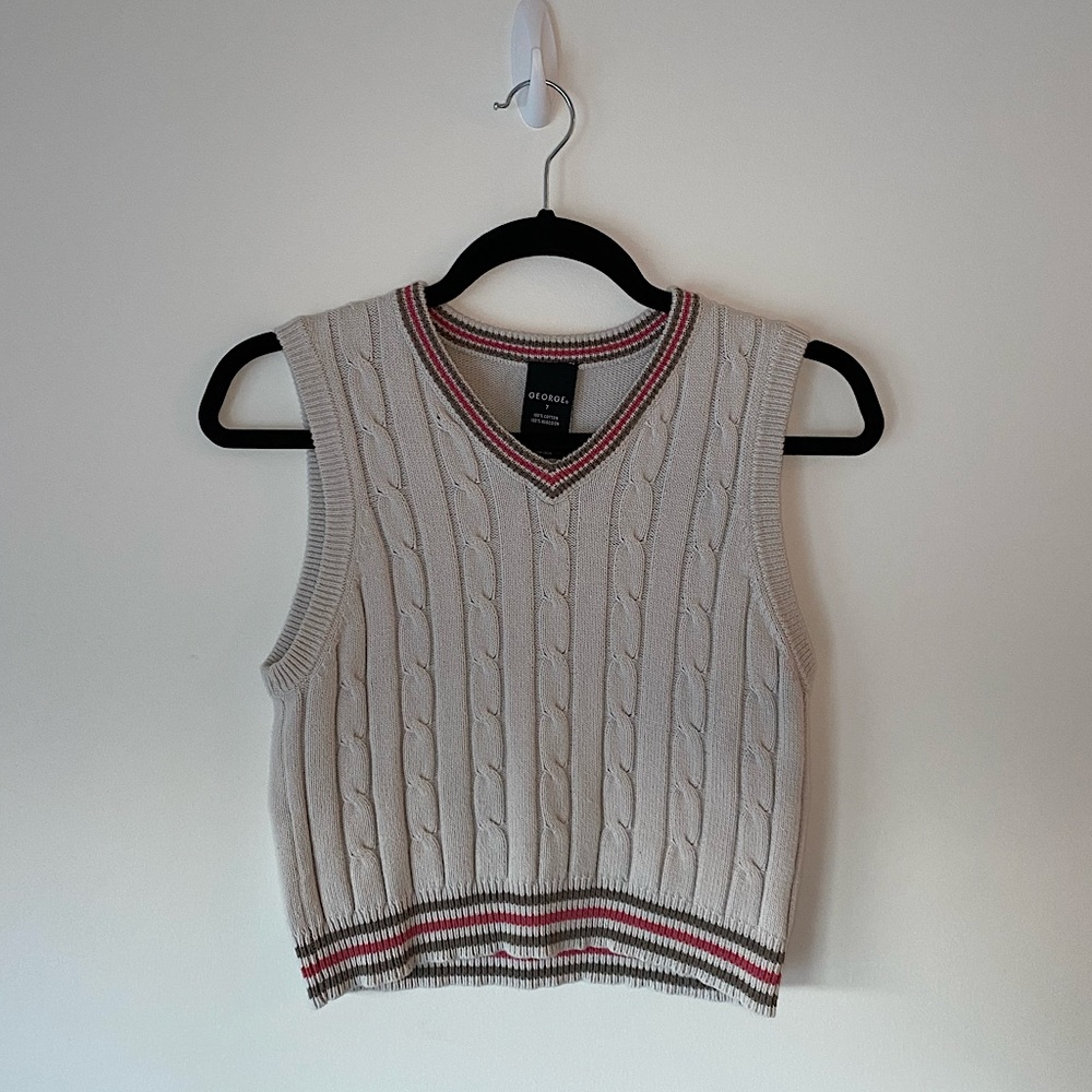 Sweater vest
